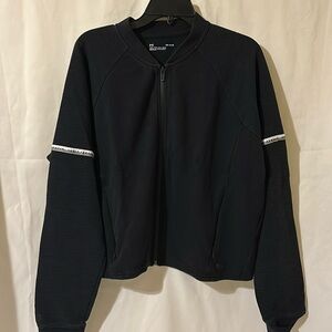 Under Armour Women’s Size Large Black Zip Front Jacket Waist Length Sweatshirt